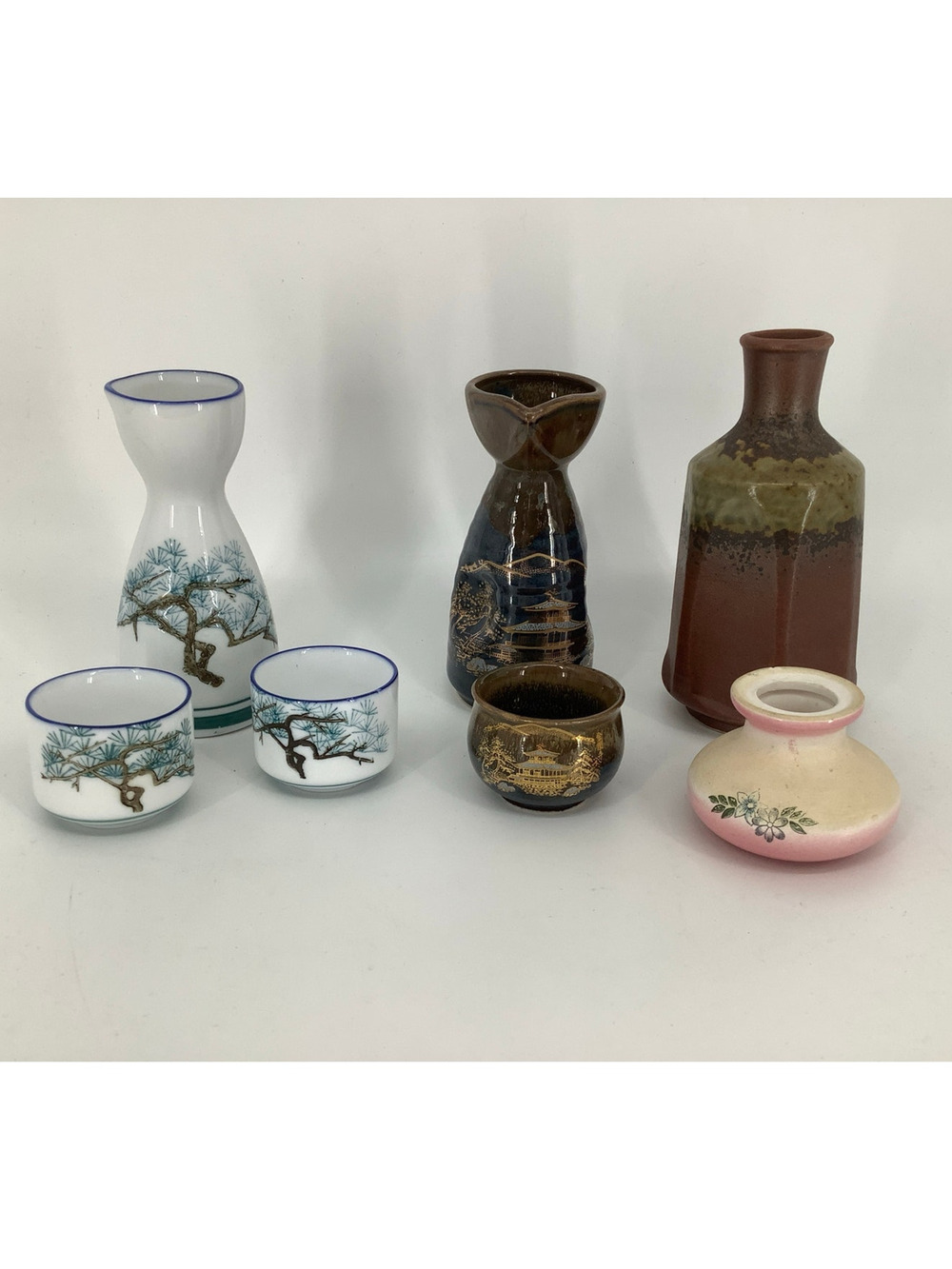 Lot of 7 Vintage Japanese Ceramic Handpainted Saki Pitchers & Cups Tea Set L20-3